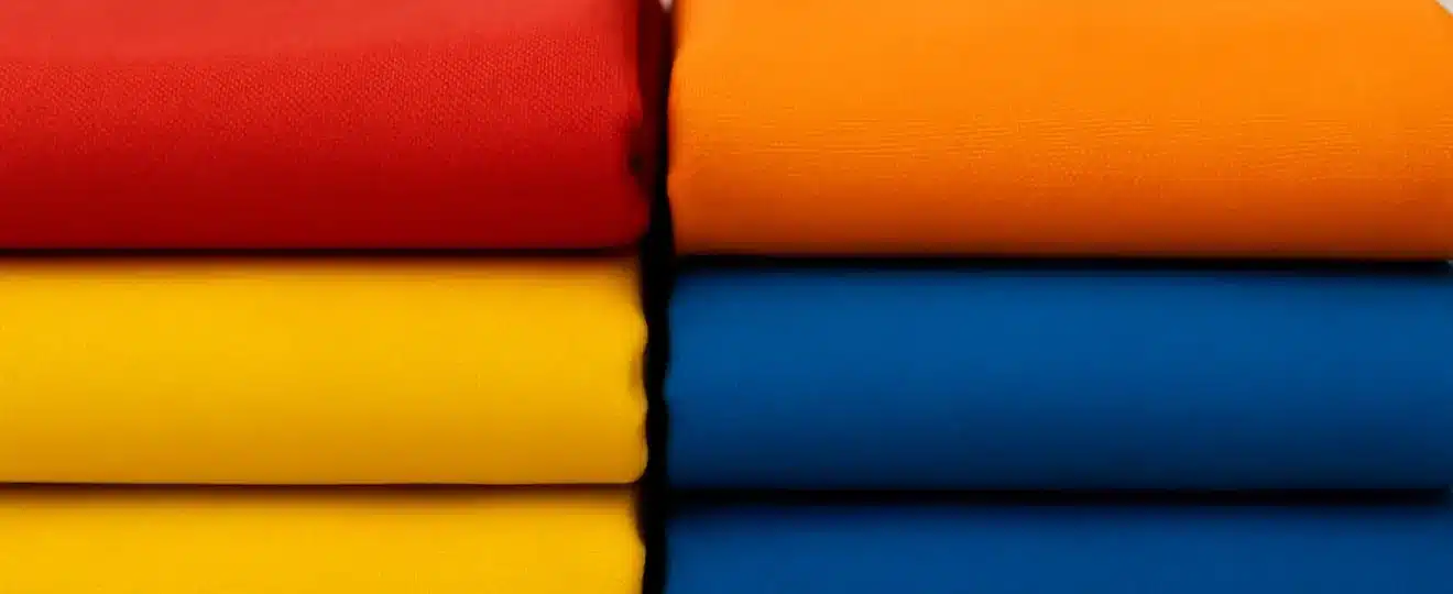 Como Criar Looks com Cores Fortes: 7 Dicas Práticas e Ousadas