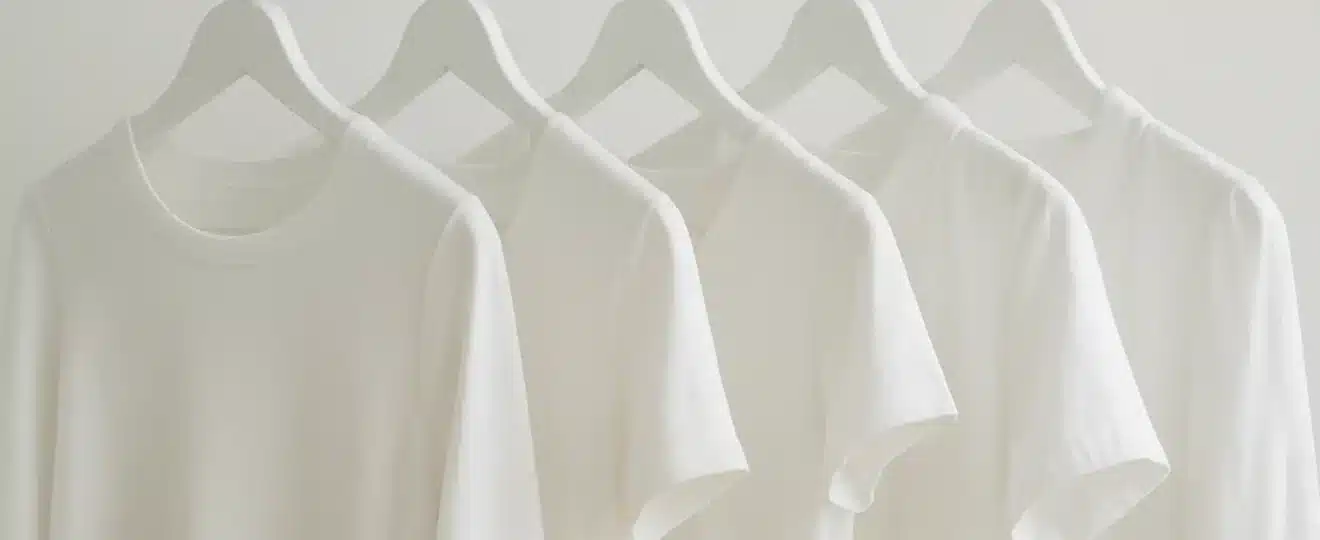 Guia de Combinações com Branco: 7 Dicas Minimalistas Essenciais
