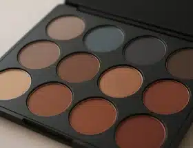Makeup Shades That Match Your Undertone: Expert Guide